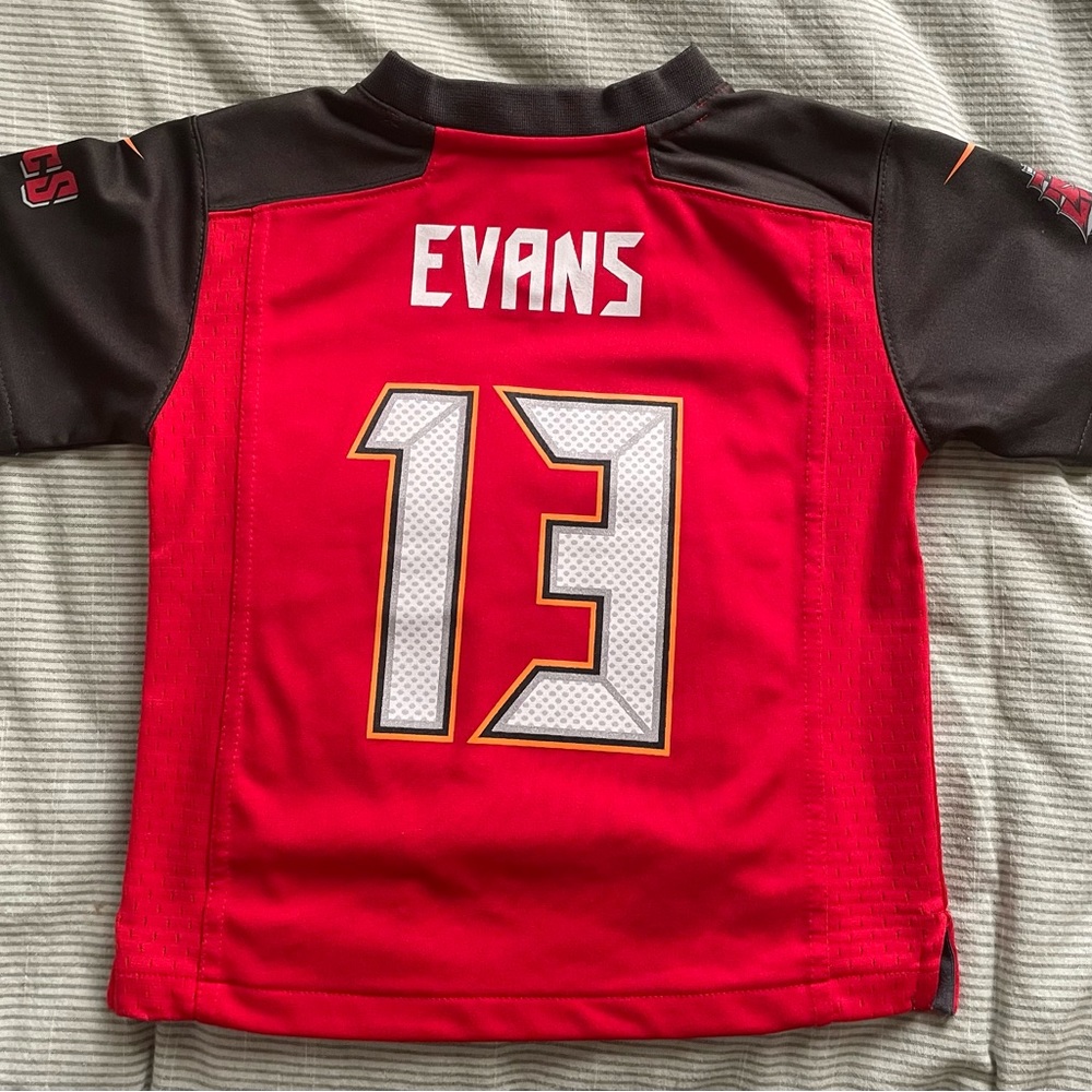 Mike Evans size 4T nike lightly used. Smoke free home.